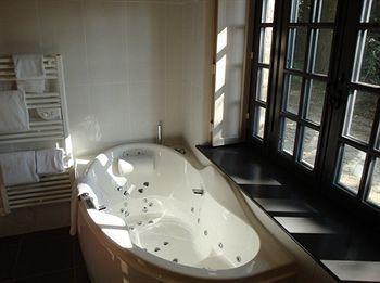 Hotel Domaine De Bodeuc 3*